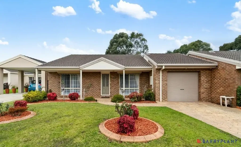 Townhouse in Prime West End Location