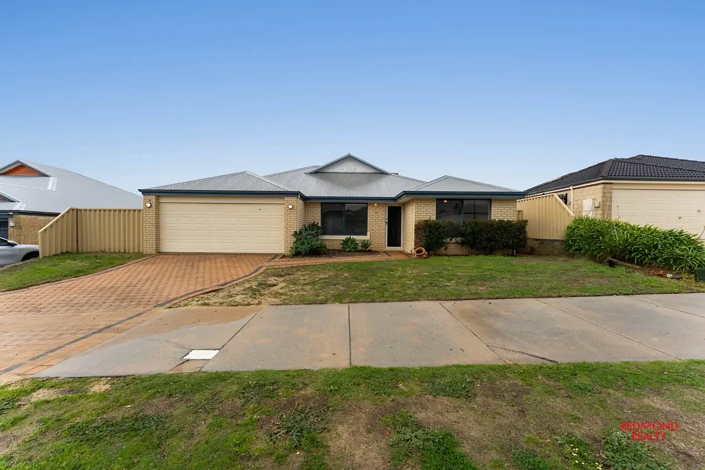 Spacious Family Living with Multiple Living Zones & Huge Backyard!