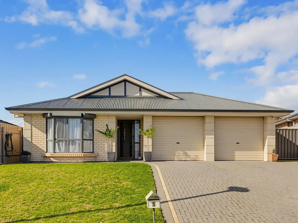 Seaford Rise 4房  Family Entertainer with Poolside Living in the Coast Estate