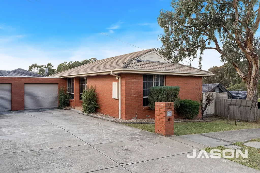 Perfect First Home in a Prime Gladstone Park Location