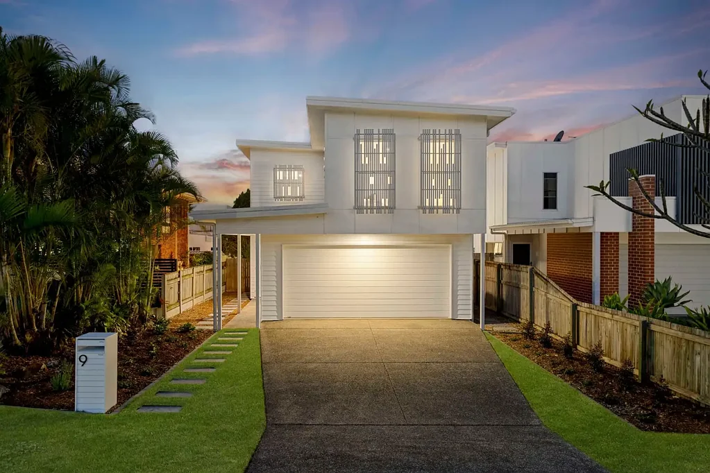 Victoria Point 5침실 Coastal Family Living with Stunning Water Views
