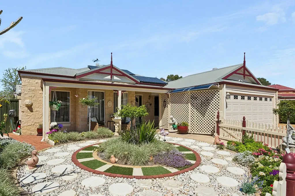 11 Waterview Grove, Ellenbrook, WA 6069