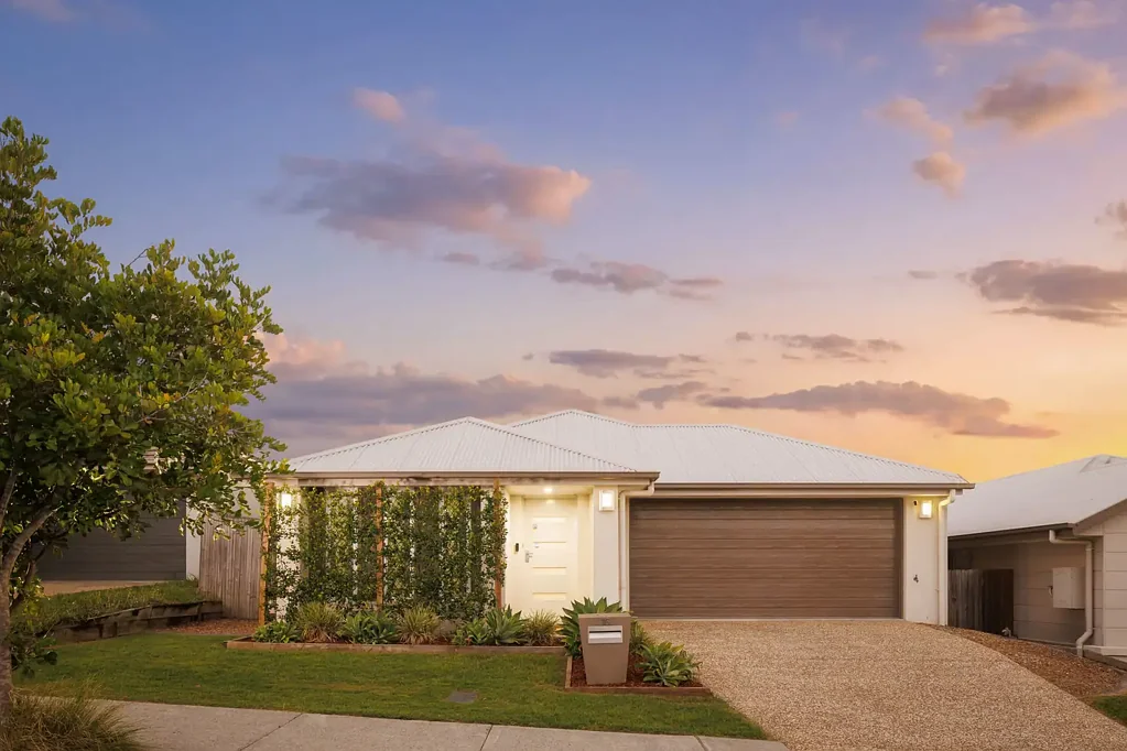 16 Isidore Street, Augustine Heights, QLD 4300