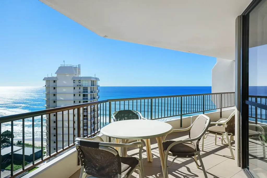 Main Beach 2Kwarto High Floor Sunny North-East Apartment With Huge Ocean Views!!