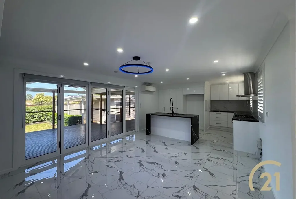 Modern 3 Bedroom Family Home!