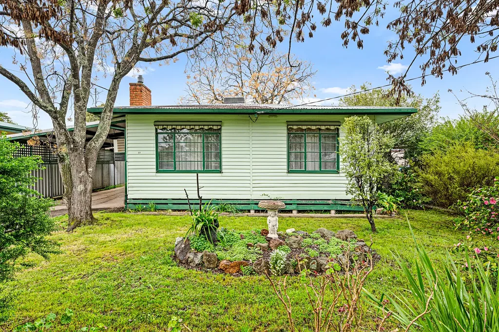 17 Royal Avenue, Benalla, VIC 3672