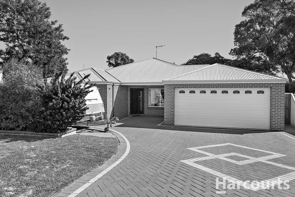 11 Scrubbird Court, Greenfields, WA 6210