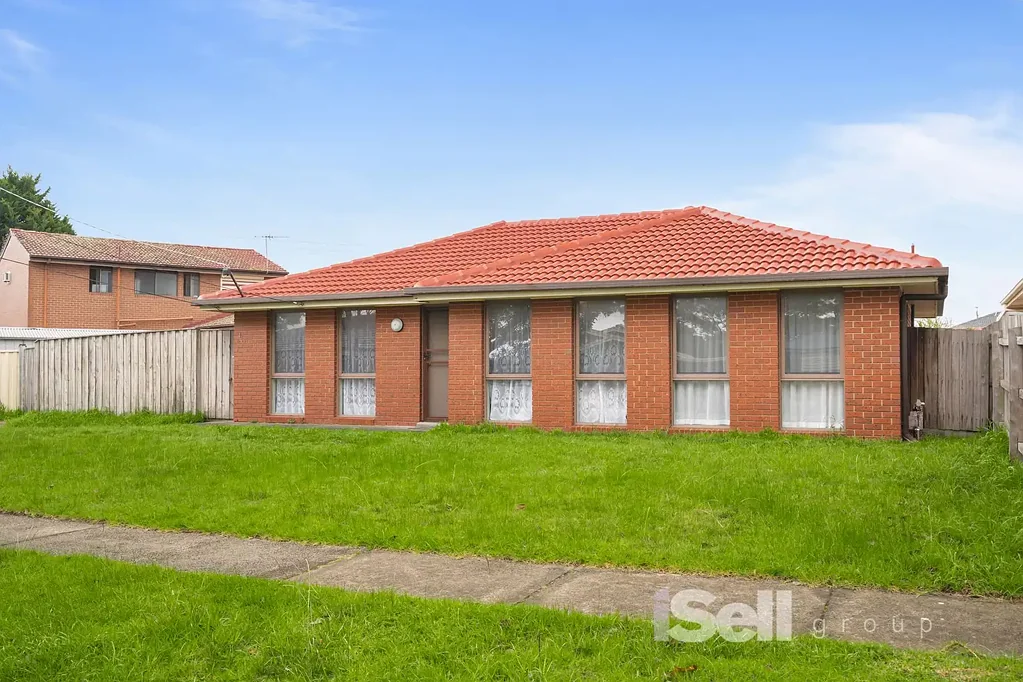 Springvale South 3房 宽敞布局 流畅实用 步行便利 春 vale Plaza 近学校公园 厨房宽敞 卧室舒适 后院朝北 生活方式优越 FAMILY FOCUS WITH FUTURE POTENTIAL