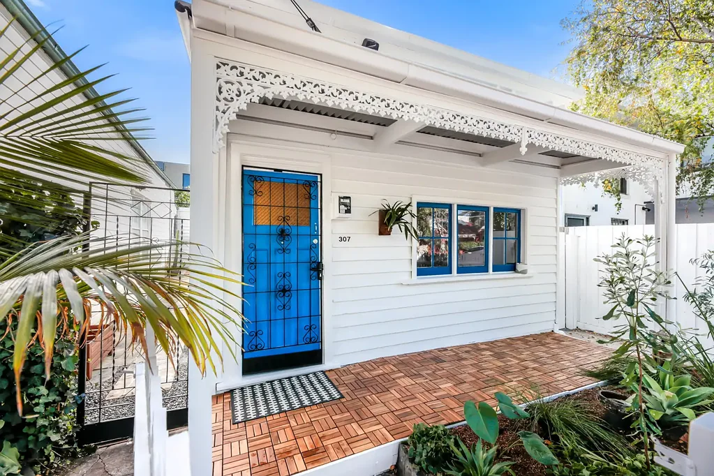 Prime Richmond Location – Lifestyle & Convenience at Your Doorstep