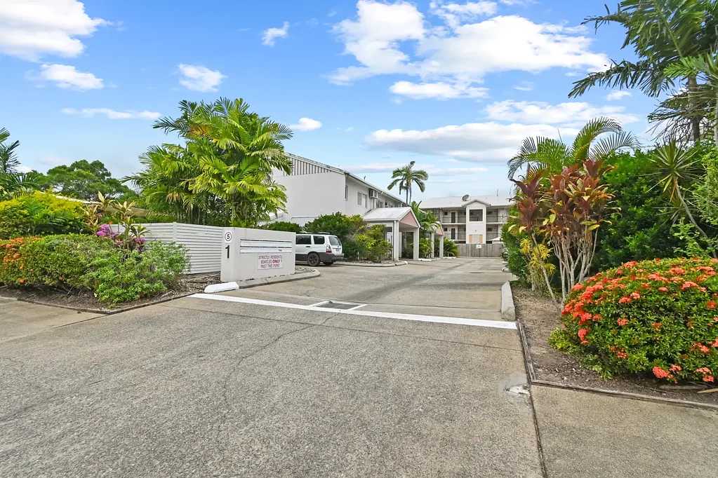 6/1 GRANTALA STREET, Manoora, QLD 4870