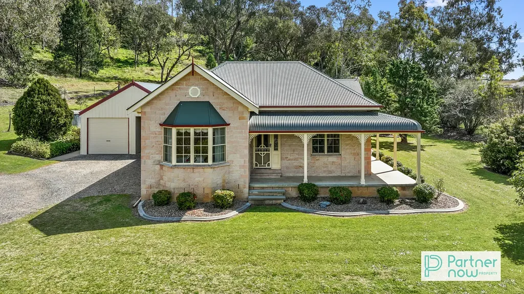 Tintinhull 4ਬੈੱਡਰੂਮ Acreage Lifestyle with Timeless Appeal