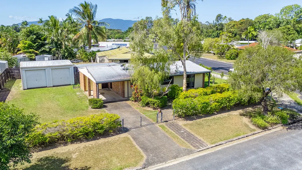 Mooroobool 3બેડરૂમ PERFECT FOR FIRST HOME BUYERS OR SAVVY INVESTORS!