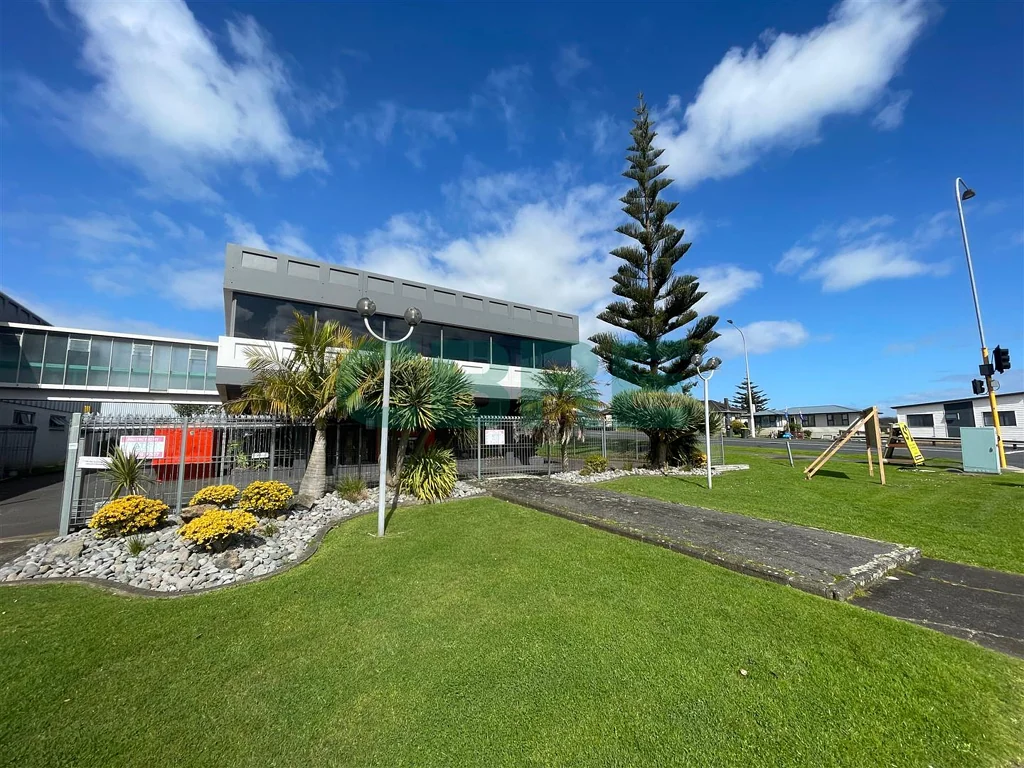 East Tamaki CBRE - Stand-Alone Office Opportunity
