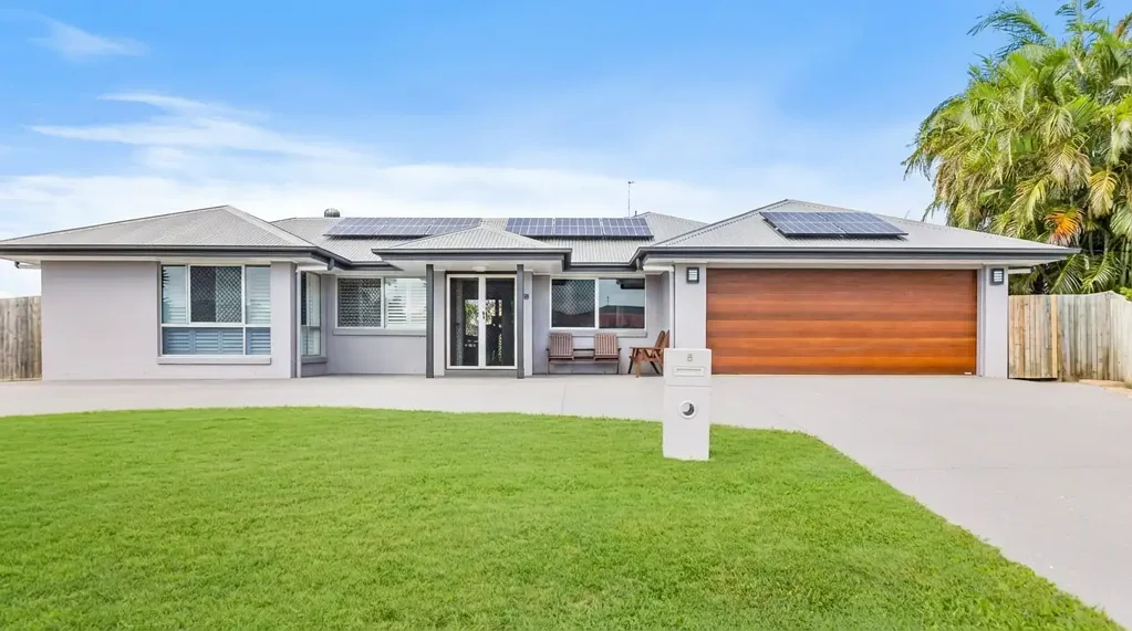 Tin Can Bay 4房  MASTER HOME IN ESTATE