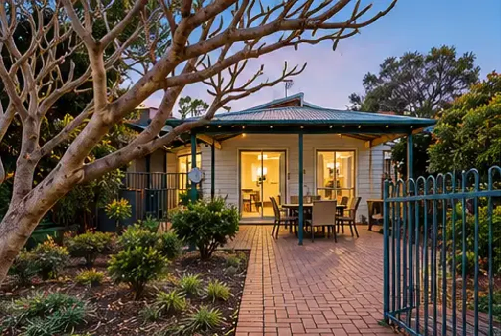 CHARACTER, SPACE & CONVENIENCE IN PRIME RIVERVALE LOCATION