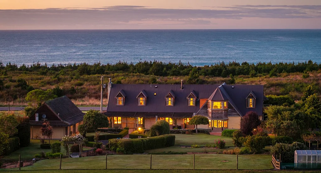Kaikoura 7房  Stately Seaside Opportunity in Kaikoura