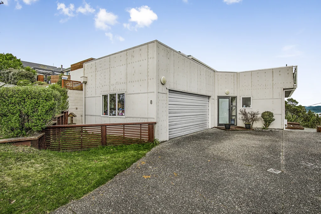 8 St Elizabeth Heights, Normandale, Lower Hutt, Wellington