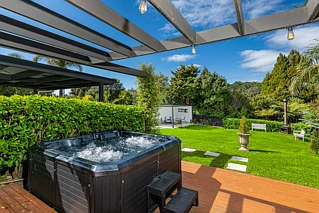 26 Asbury Crescent, Campbells Bay, North Shore City