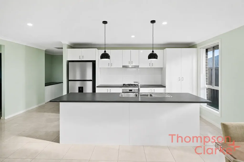 Chisholm 4房  STYLISH, SPACIOUS & MOVE-IN READY