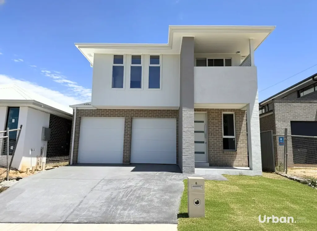 6 Chesterman Loop, Oran Park, NSW 2570