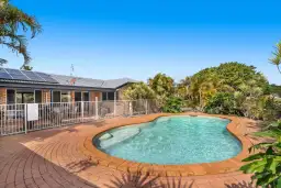 2 Avocado Street, Elanora