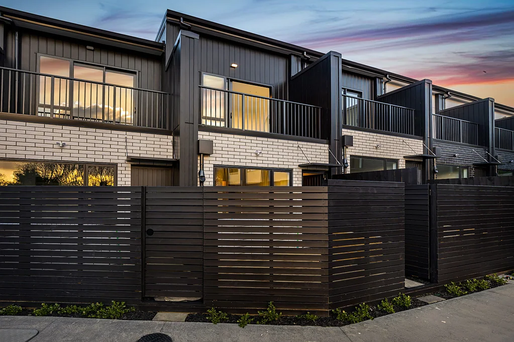 Glen Eden 2غرفة نوم Meg-a Opportunity! 2 Beds in Glen Eden $665K