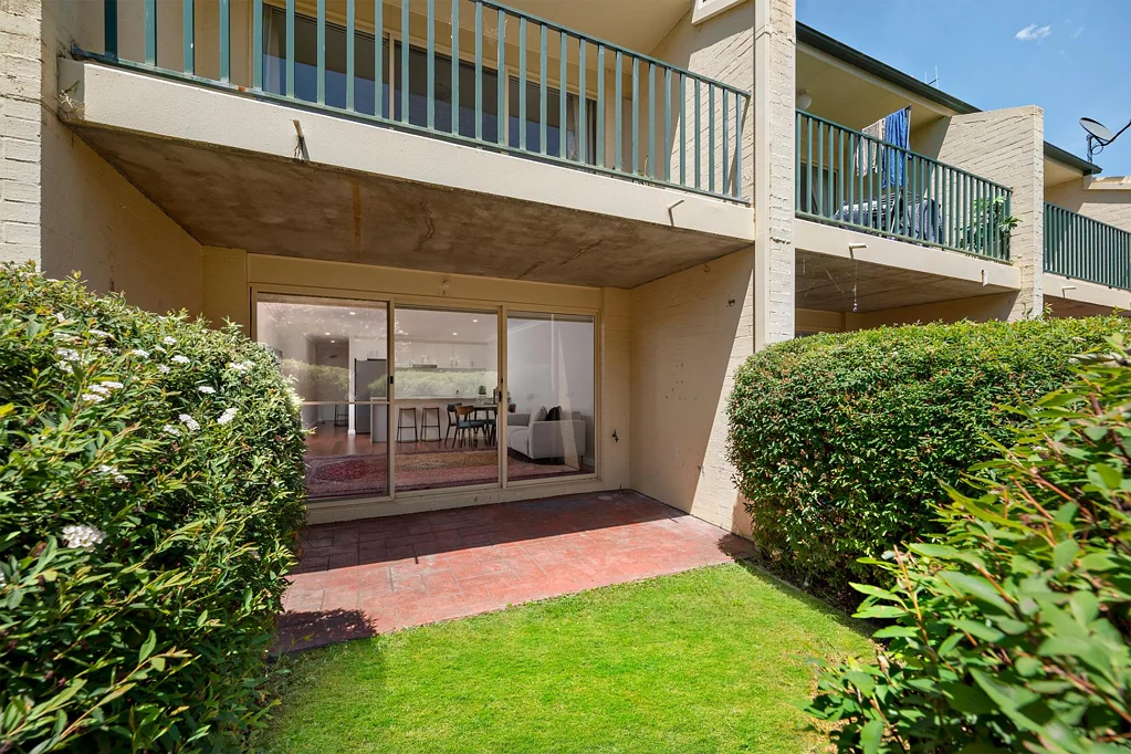5 Byron Court, Phillip, ACT 2606