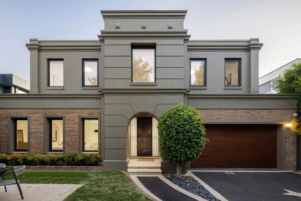 Bayside Beauty with Exceptional Family Appeal