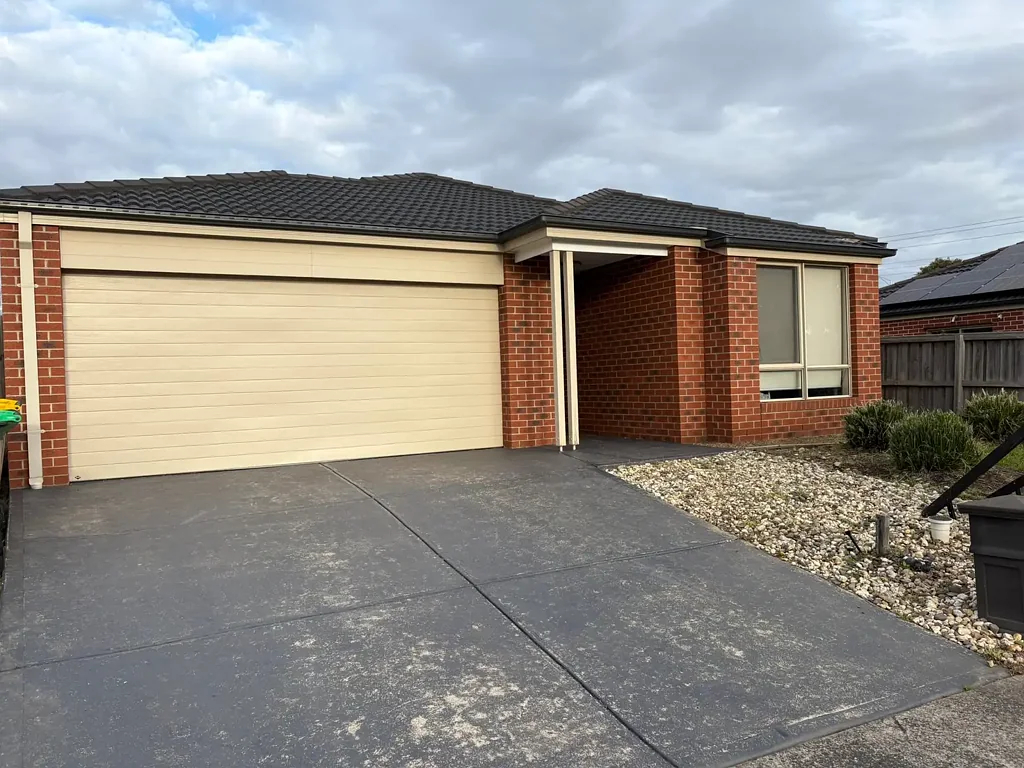 GREAT 4 BEDROOM FAMILY HOME
