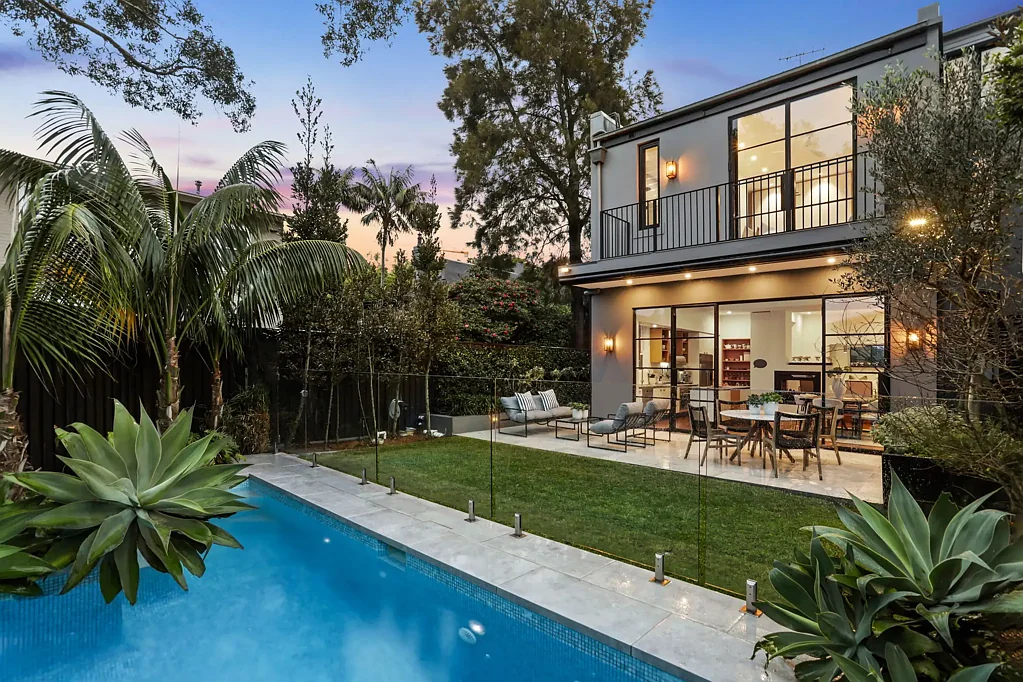 Woollahra 4Kwarto Light filled family residence of contemporary luxury and timeless elegance