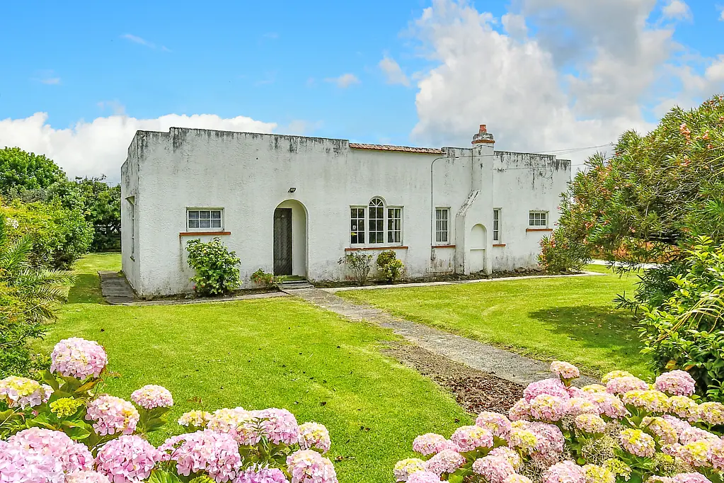 42 Church Road, Mangere Bridge, Manukau City, Auckland