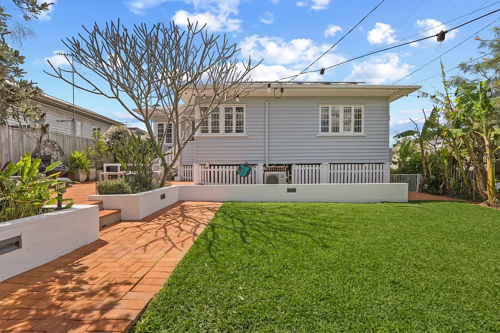 Holland Park 3ਬੈੱਡਰੂਮ Your New Home