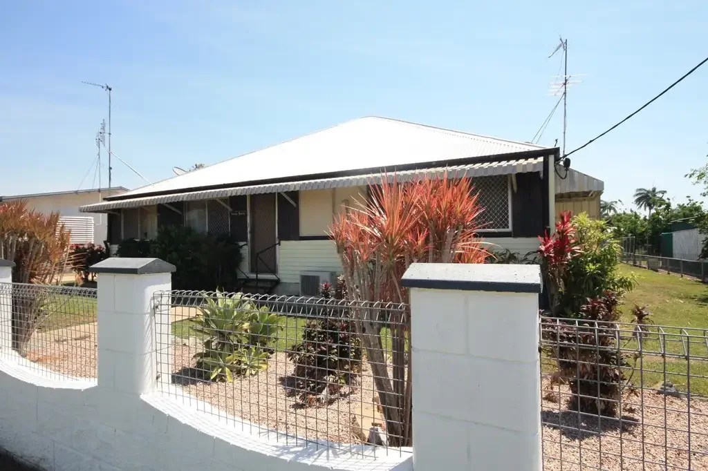 Ayr 4બેડરૂમ Dual Income Property