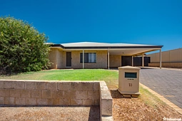 13 Buchanan Place, Tarcoola Beach