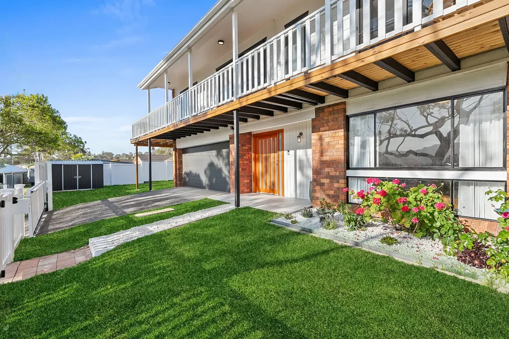 Forresters Beach 3chambre A Refined Beachside Retreat Reimagined for Modern Living