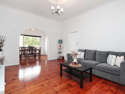 4 Bedroom Home - Prime Location