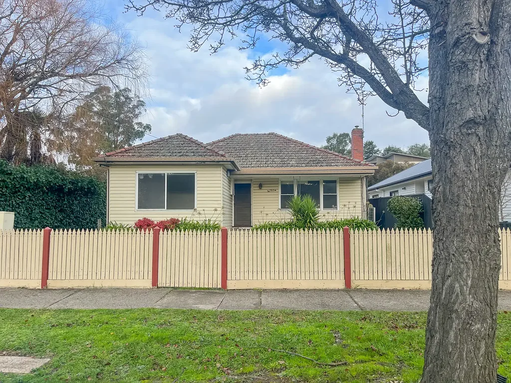 3 Bedroom Home Just Minutes to CBD