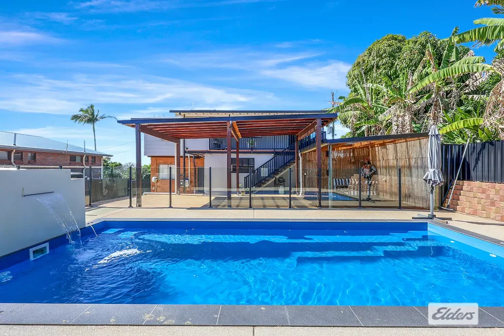 Meikleville Hill 4 Bedroom Family Home with Stunning Sea Views & Resort-Style Pool
