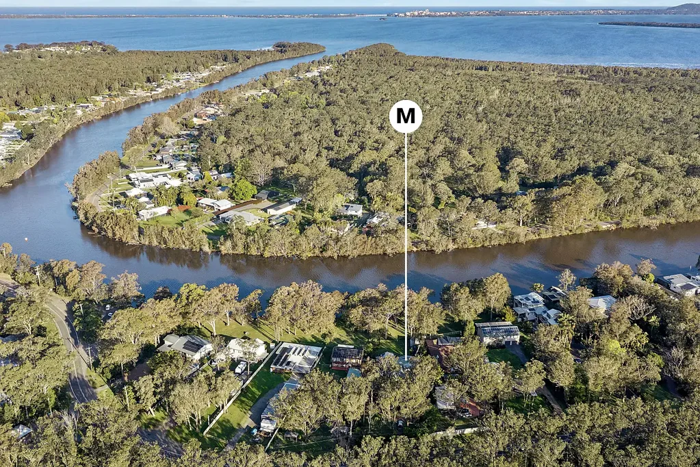 Wyong 5房  Luxurious waterfront living on 2,713sqm