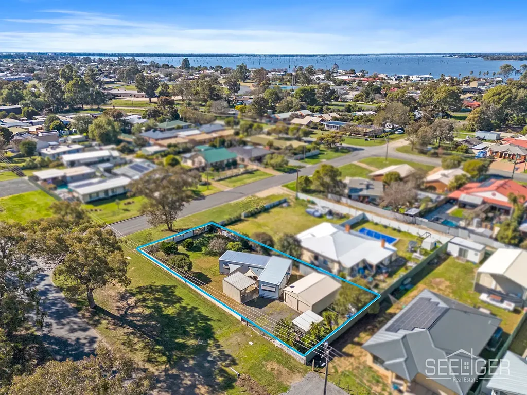Mulwala 2 Bedroom Prime Corner Block with Endless Potential
