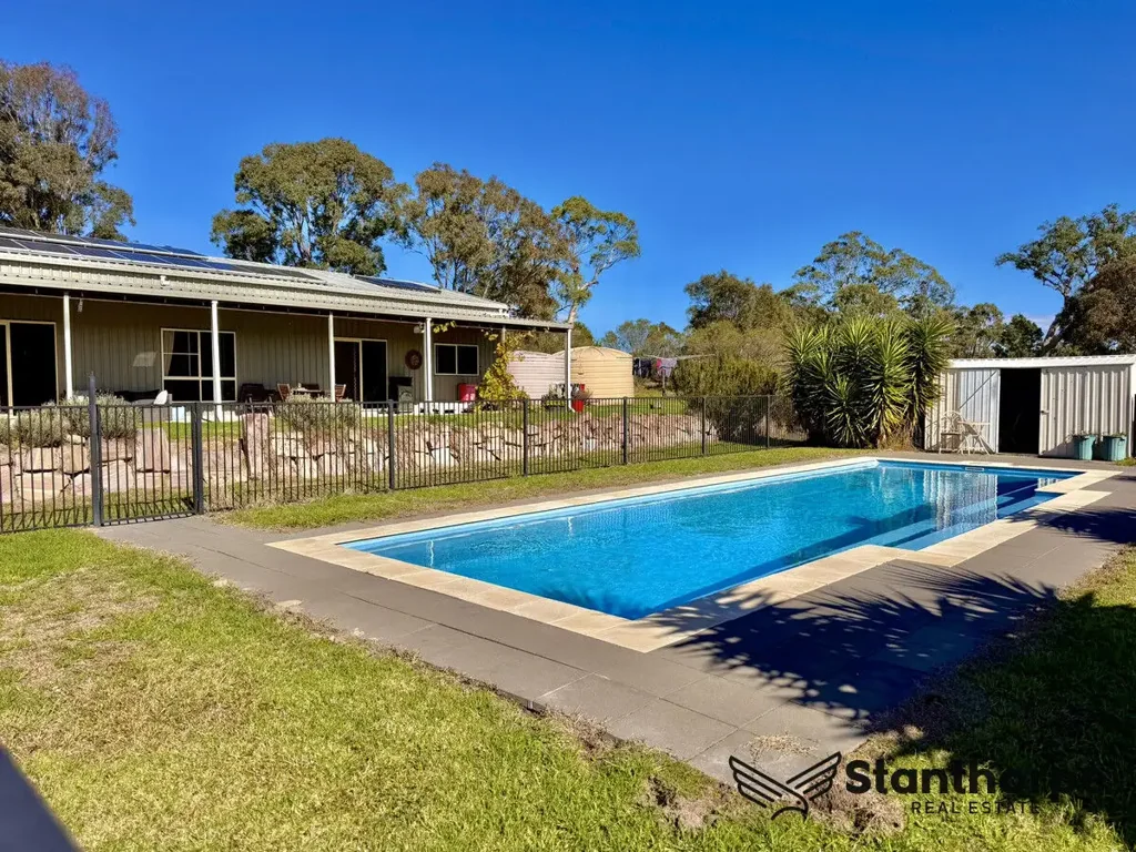 Ruby Creek 6房  DUAL LIVING, DONE RIGHT - A ranch homestead, a private cottage, and 12.3 hectares of rural serenity — just 15 minutes from Stanthorpe.