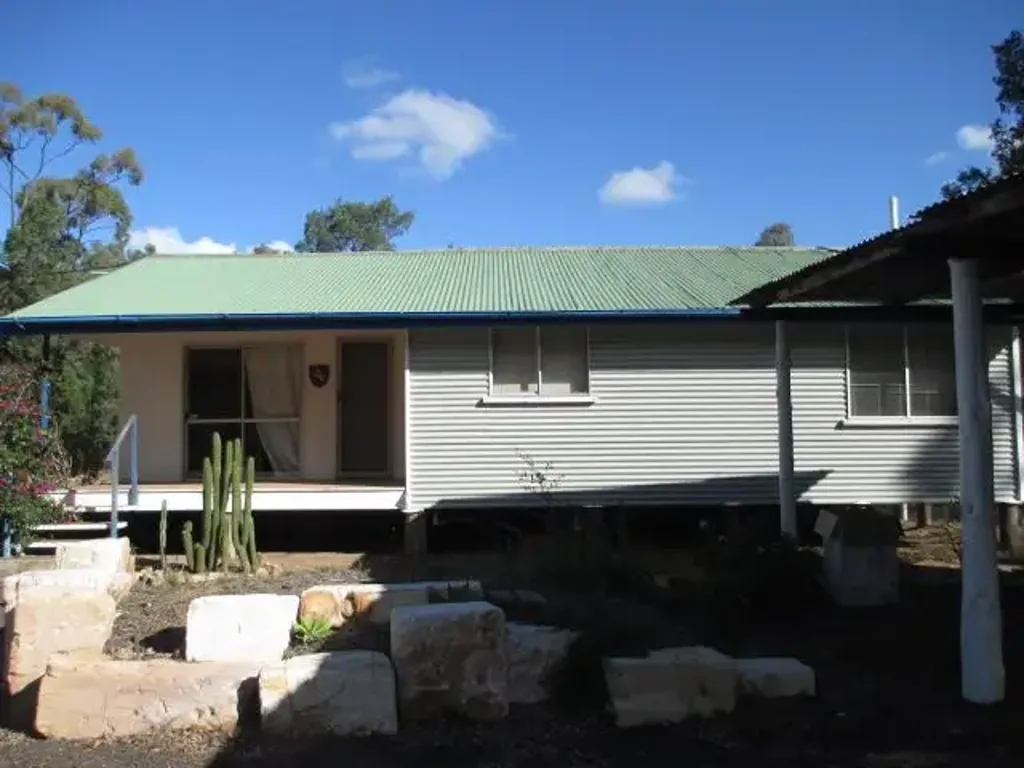 32 West Valley Road, Tara, QLD 4421