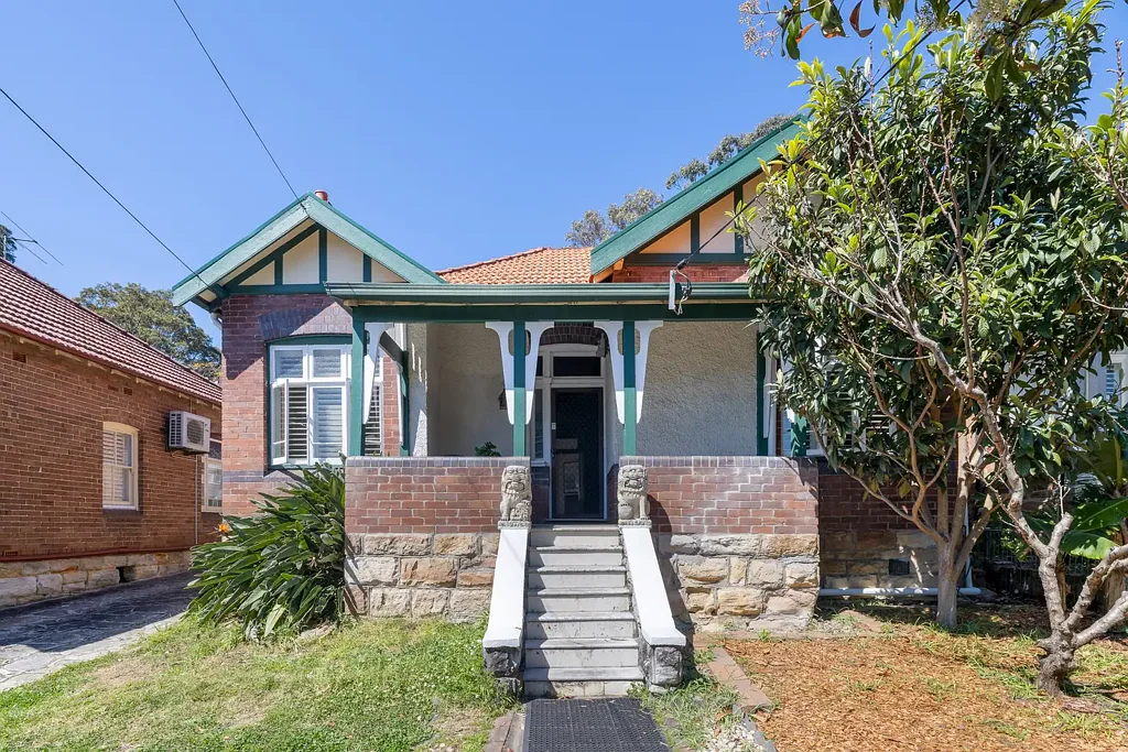 Drummoyne 5Habitaciones Freestanding character home on 473sqm / detached studio / future potential