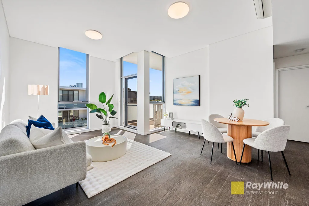 Penrith 2房 时尚顶层公寓 | Thornton | 蓝山景色 Stylish Top-Floor Apartment | Thornton | Blue Mountains Views