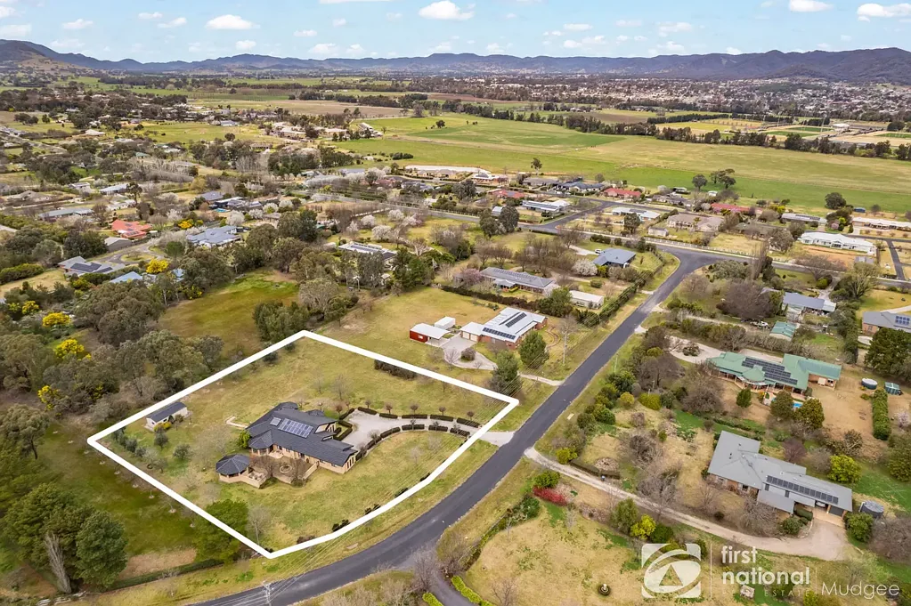 Mudgee 4部屋 A HOME OF MAGNIFICENT PROPORTIONS