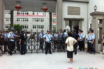 温州近日出现多起名星企业倒闭、老板自杀、逃跑案件 缘由皆是高利贷 ...
