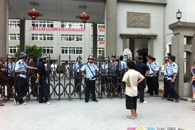 温州近日出现多起名星企业倒闭、老板自杀、逃跑案件 缘由皆是高利贷 ...