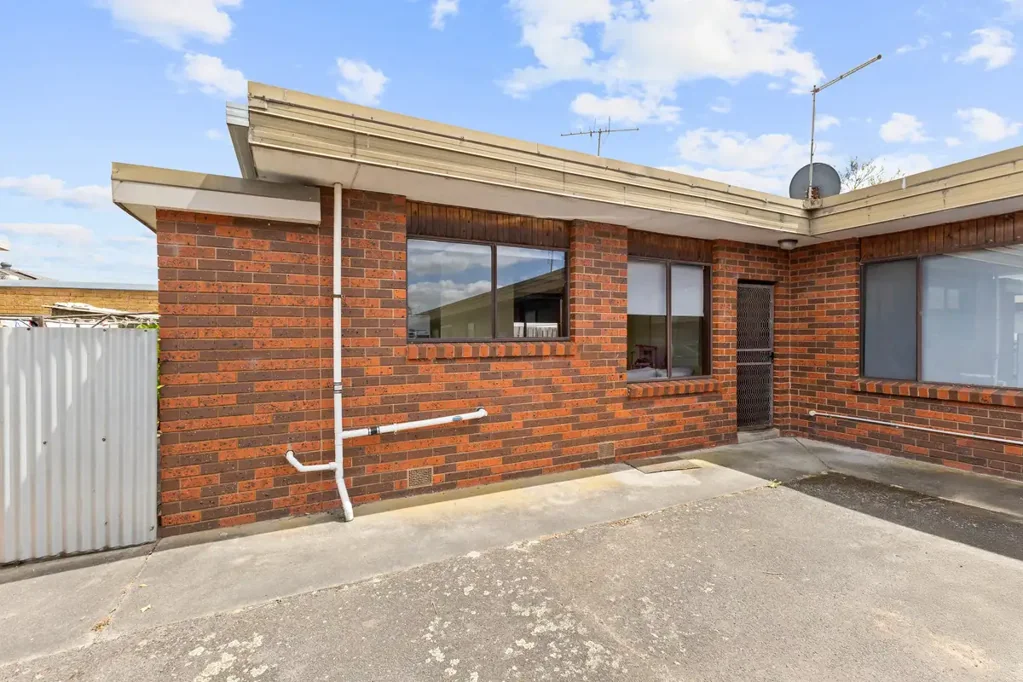 4/8 Ferguson Street, Moe, VIC 3825