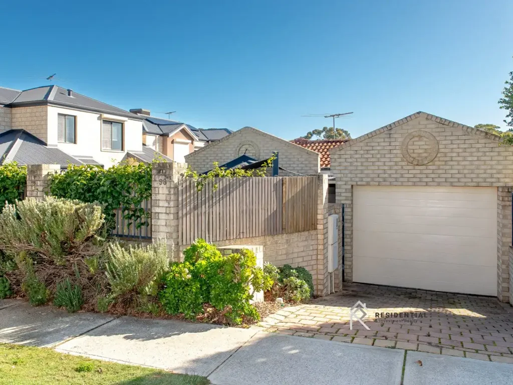Easy-Care Living in a Fantastic Location