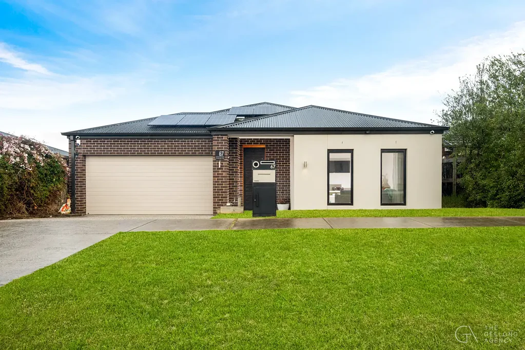 Curlewis 4房  Modern family living, moments from the coast